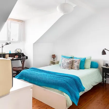 Apartment Plum Guide - By The Books *